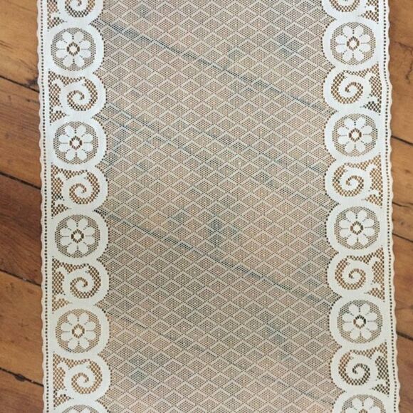 Lace Fabric Ivory 18” Wide Country Floral 9.5 yard - Picture 1 of 3